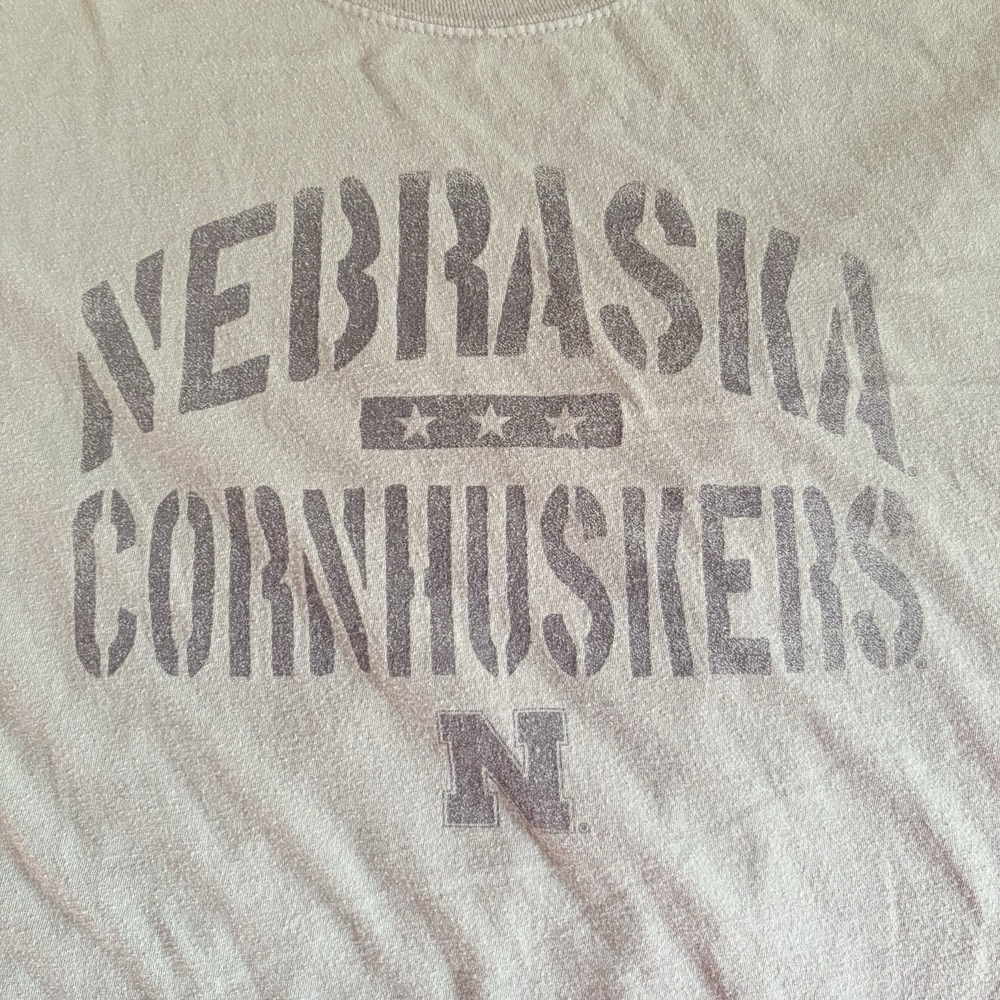 Fanatics Nebraska Cornhuskers T-Shirt Size XL Green Graphic